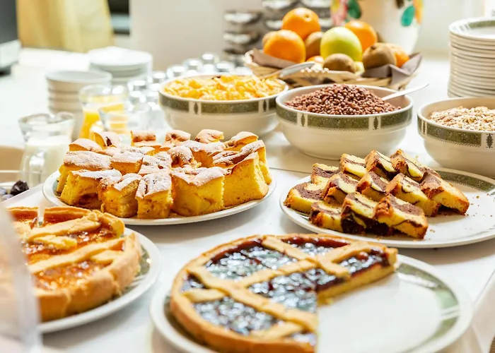 Hotel & Venezia 2000 3*