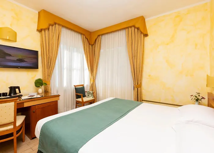 & Venezia 2000 Hotell