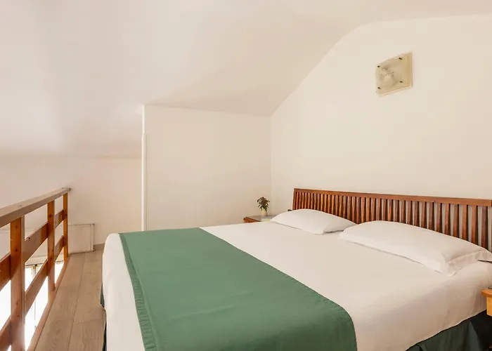 Hotel & Venezia 2000 3*