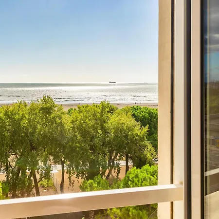 מלון & Venezia 2000 3*