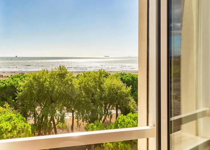 Отель & Venezia 2000 3*