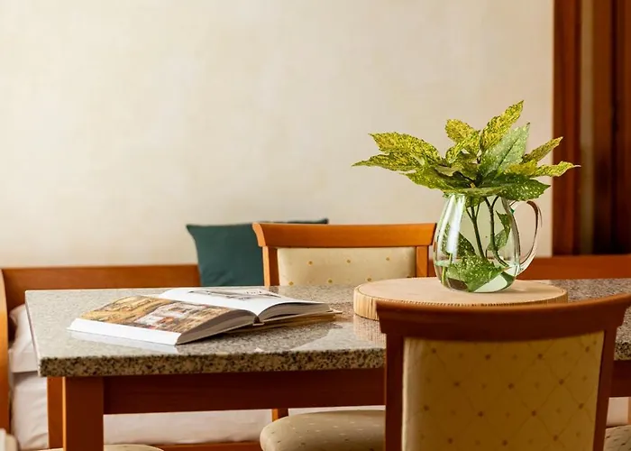 Отель & Venezia 2000 3*